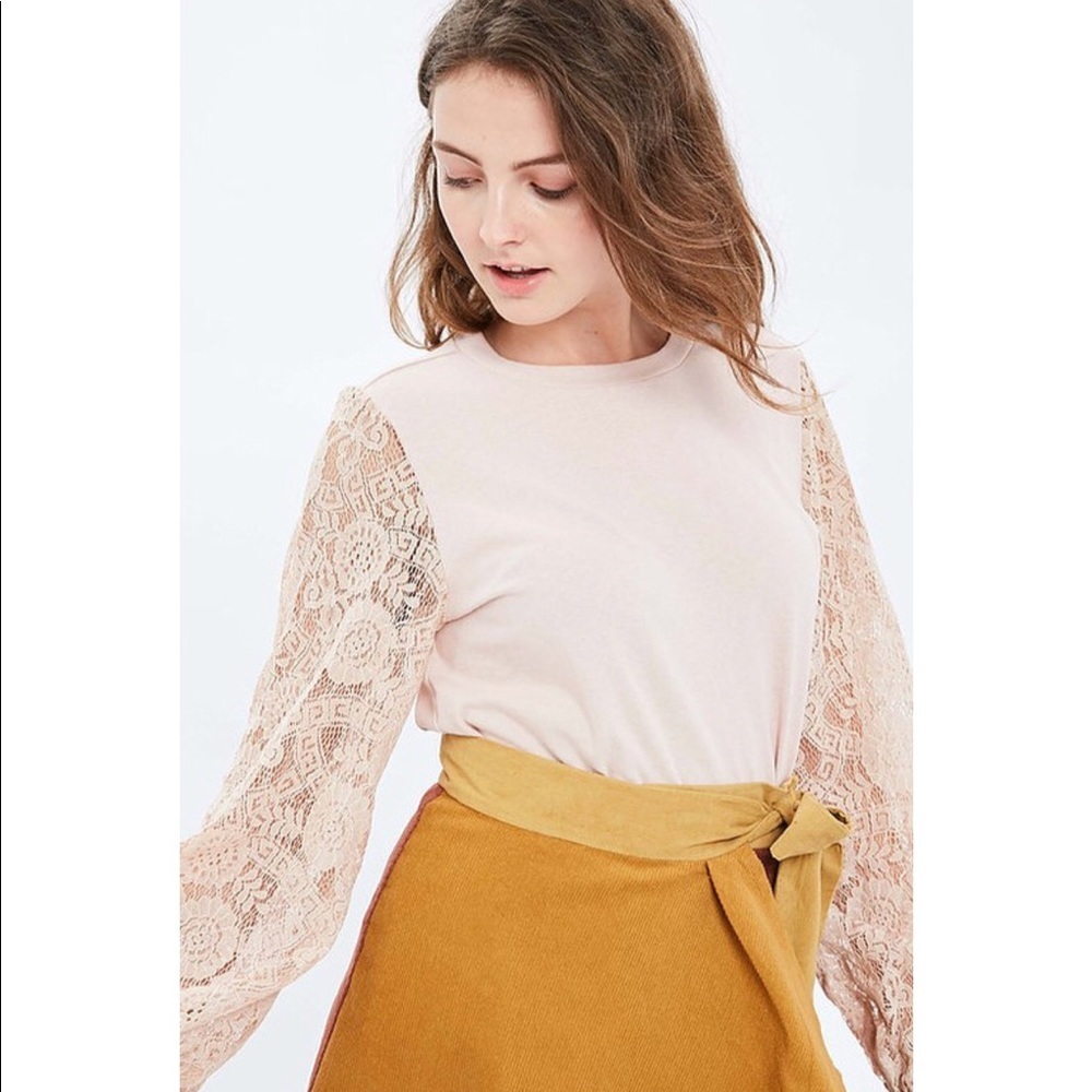 Blush Lace Sleeves Round Neck Top